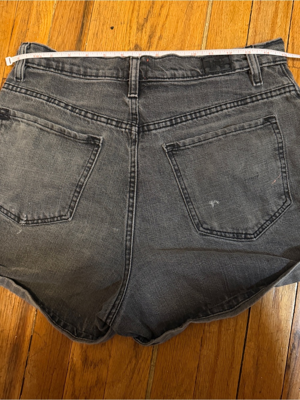 BLACK DENIM SHORTS - Picture 5 of 5
